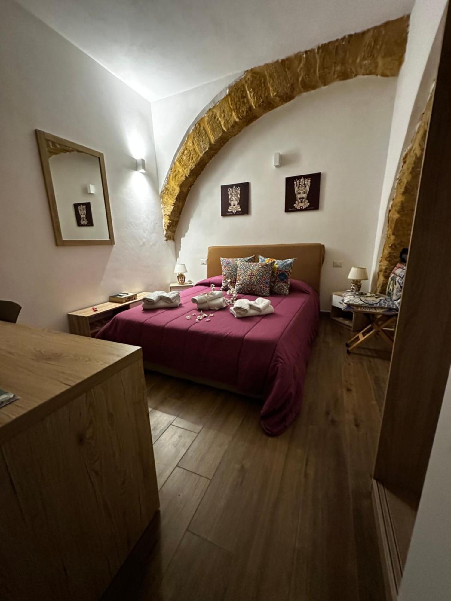 O Munti Rooms Agrigento Eksteriør billede