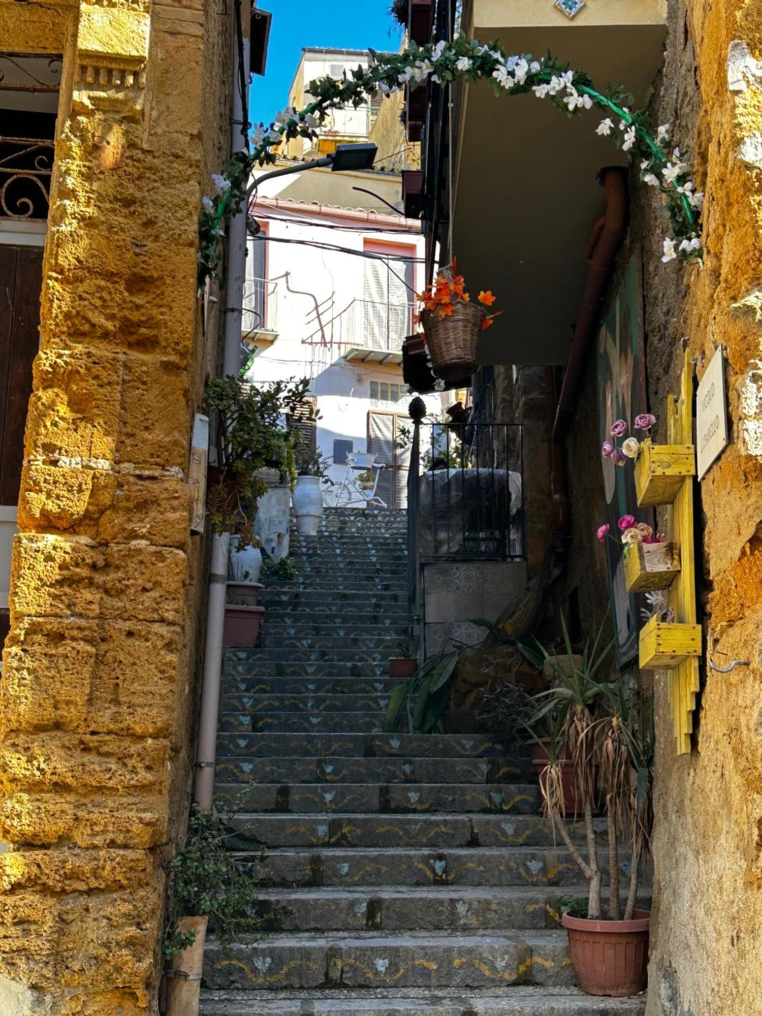 O Munti Rooms Agrigento Eksteriør billede